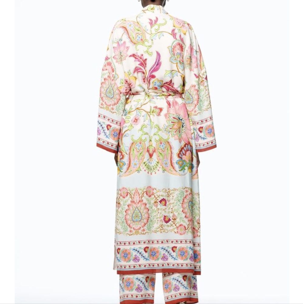 Zara Multicolor Floral Robe - Picture 7 of 16